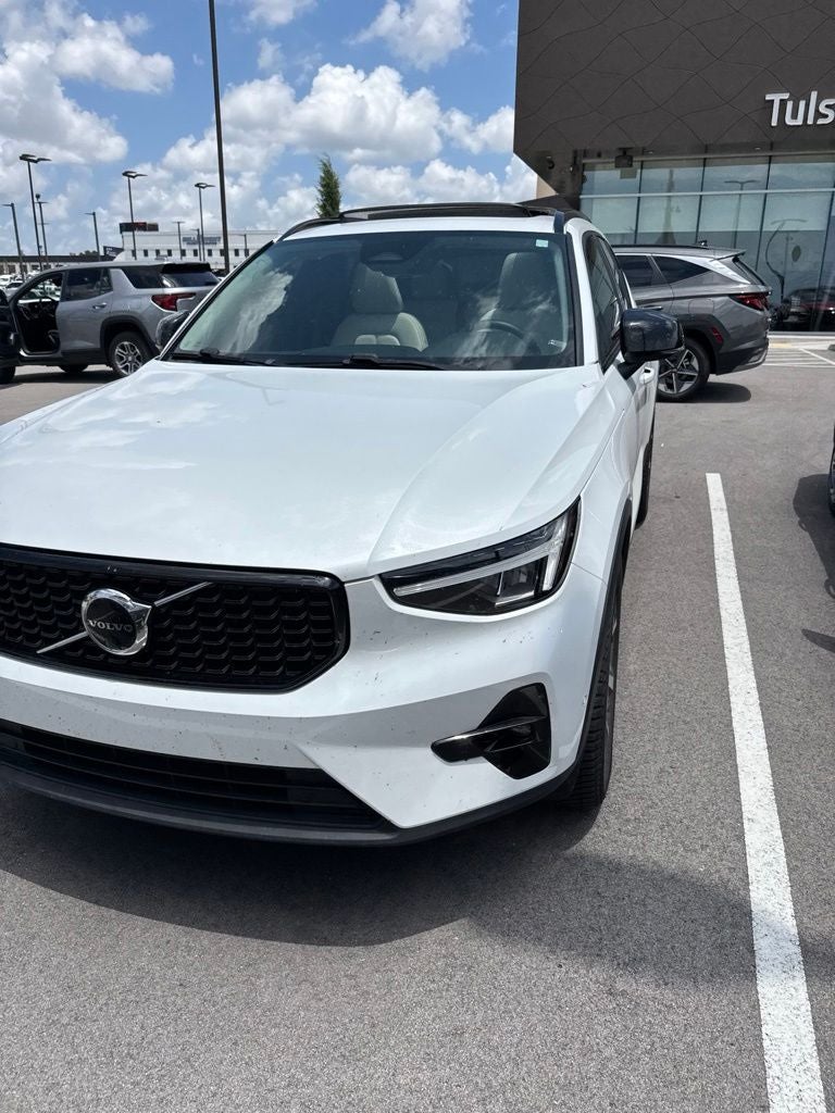 2023 Volvo XC40 Ultimate