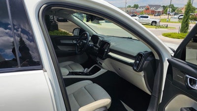 2023 Volvo XC40 Ultimate