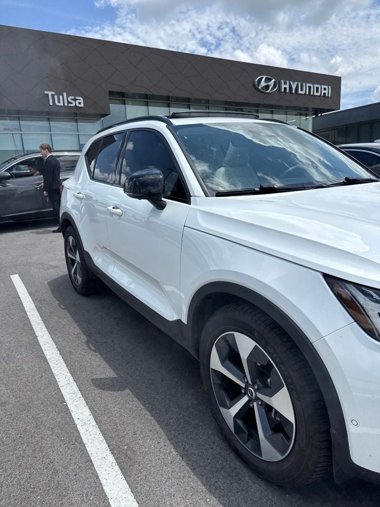 2023 Volvo XC40 Ultimate