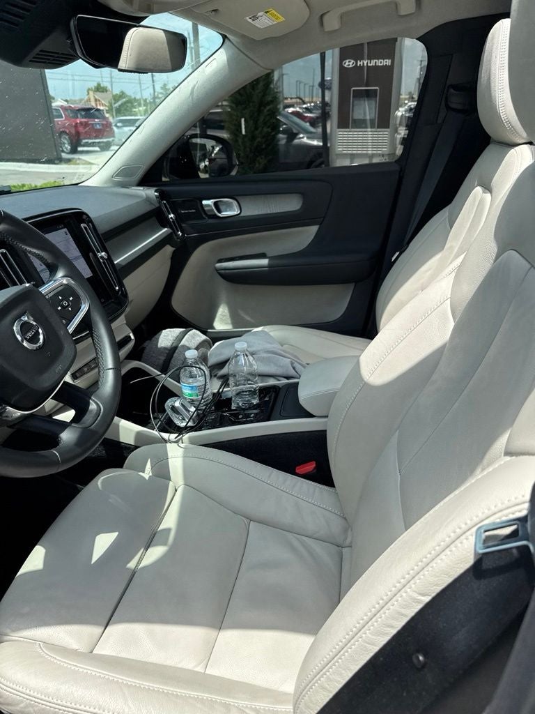 2023 Volvo XC40 Ultimate